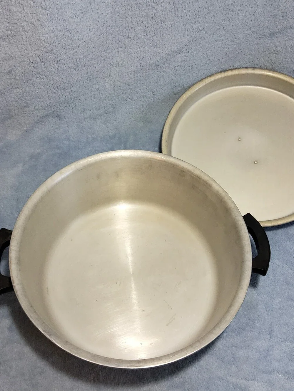 Vintage Wear-Ever 1298 Aluminum Dutch Oven with Lid 4 Quart TACUCo 4 Star Logo